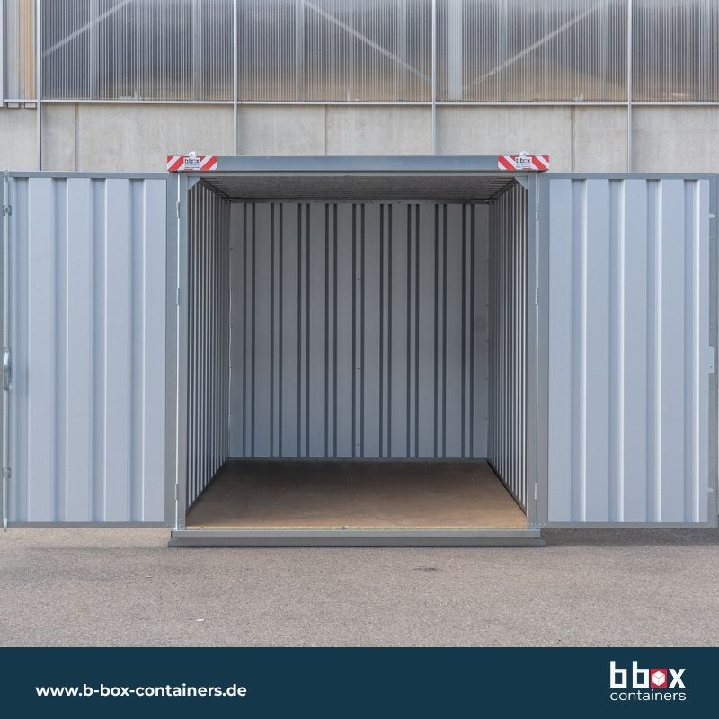Schnellbaucontainer QuickBox M 3x2m Doppelflügeltür beide offen von b box containers